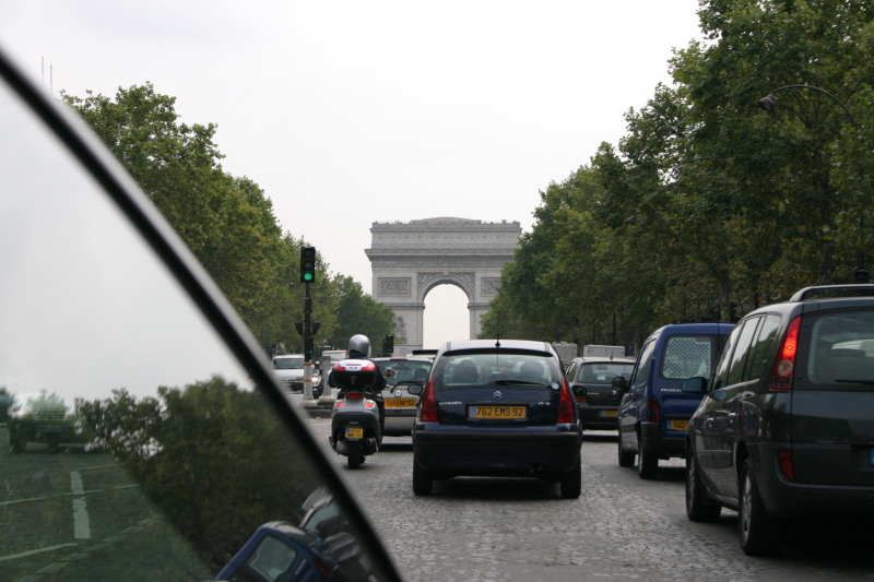 2005/09(September)/Paris/800x600_2005-09-13-Paris-04-Arc-De-Triomphe .JPG